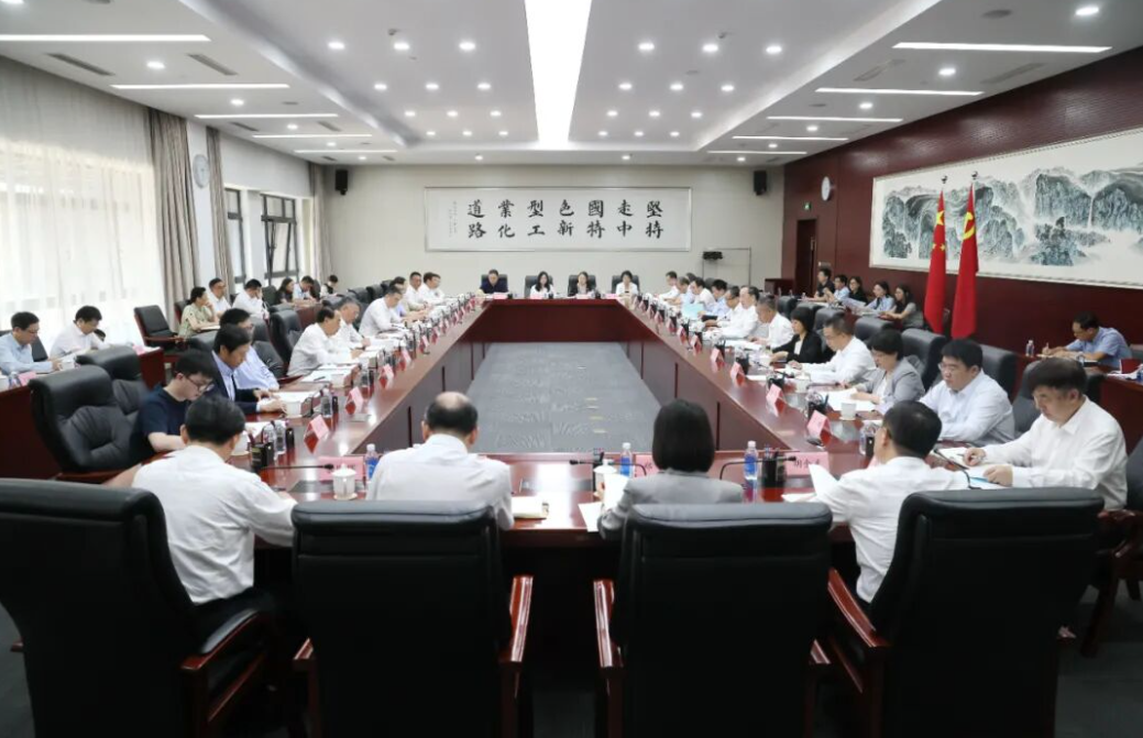 李樂成主持召開企業座談會聽取“十五五”工業和信息化規劃編制工作意見建議